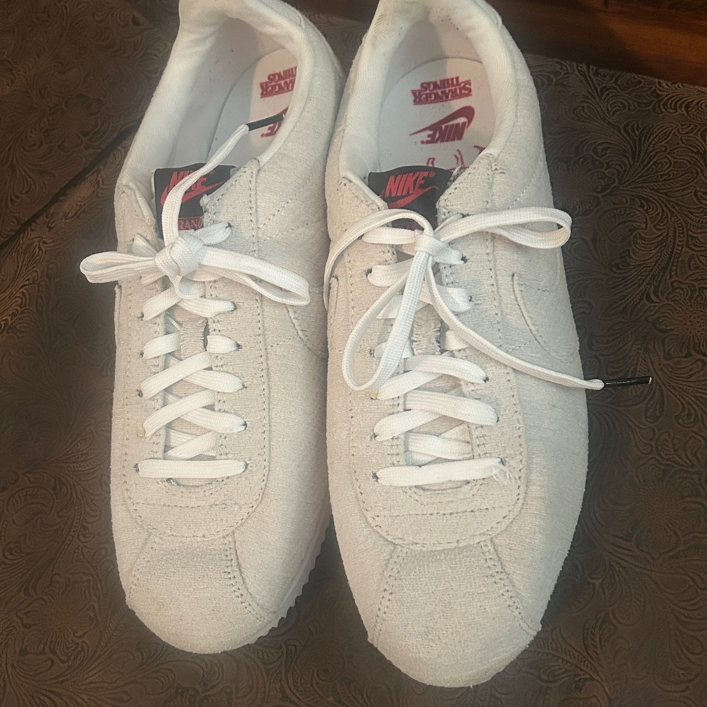 Nike Stranger Things Cortez upside down edition size 10